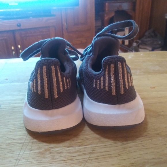 To small for my daughter.. - Picture 4 of 4